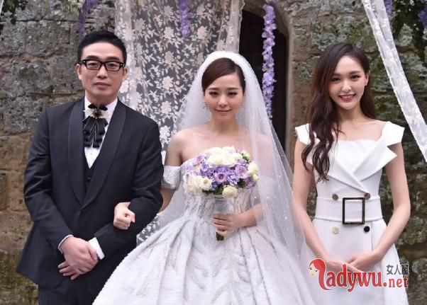 张靓颖冯轲结婚伴娘都有谁