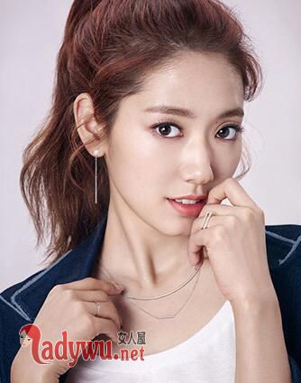 学女星倪妮允儿画鼻影 拥有立体高鼻梁提升颜值3.jpg