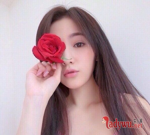 努力活的自由 努力变得开心_90后美女
