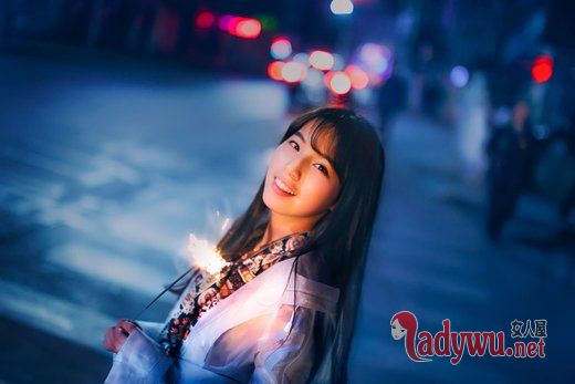你何苦一次又一次忽略我的感受_唯美图片
