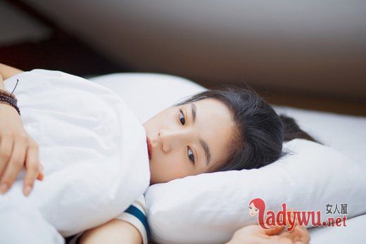 你何苦一次又一次忽略我的感受_唯美图片