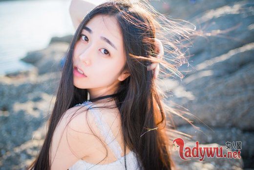 你何苦一次又一次忽略我的感受_唯美图片