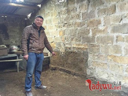 重庆一男子拆老房,在柜底发现战国青铜“大宝剑”