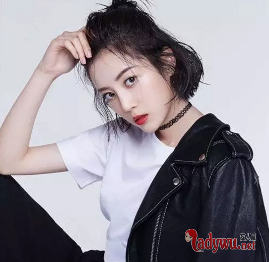 李溪芮的腿有多细!逆天美腿竟是帅气“总攻”!