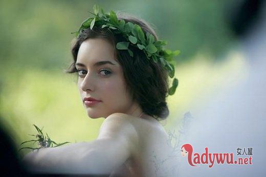 回眸女生唯美图片_甜蜜覆盖了我的伤害