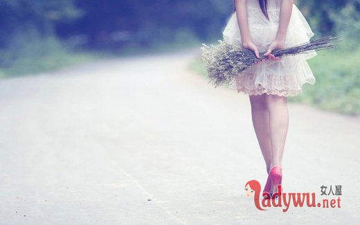 图片大全唯美伤感背影_早想到玻璃很易碎