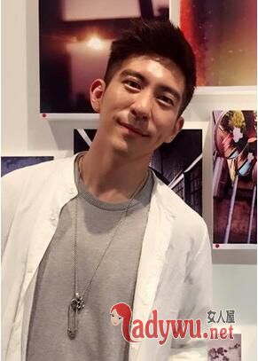 修杰楷再丢钱包 女儿梧桐妹也要“嘲笑”你了！