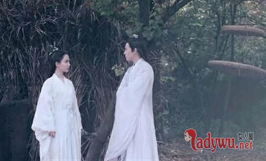 揭秘杨紫秦俊杰公开了吗 两人甜蜜恋情疑似早有端倪