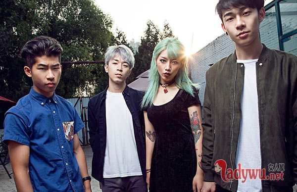 奇葩大会主题曲叫什么谁唱的 第一万零一朵奇葩歌词盘点