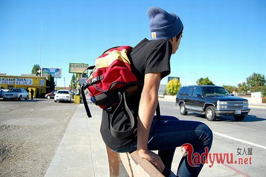 寂寞图片男生 男寂寞图片大全图片_左手握空气 右手握痴心