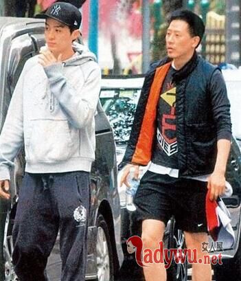 唐鹤德新男友