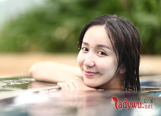 娄艺潇结婚了吗老公是谁 首次身披婚纱亮相自曝想结婚