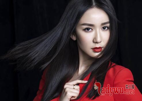 娄艺潇结婚了吗老公是谁 首次身披婚纱亮相自曝想结婚