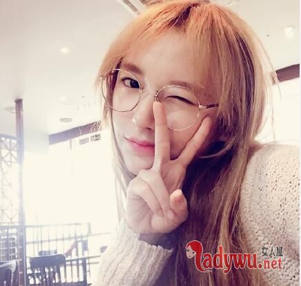 我的疑心病有一点重_90后美女