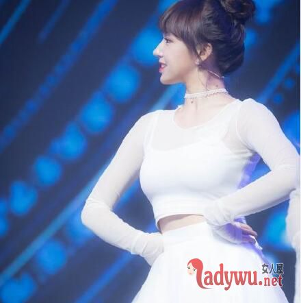 我的疑心病有一点重_90后美女