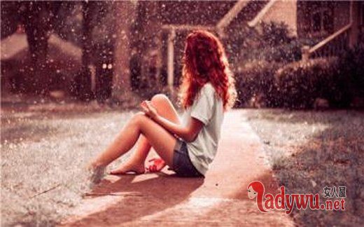 有关淋雨的图片唯美_我为你停留 也忘了要前进