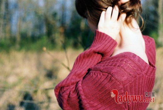 伤感落寞女生图_有骨气你就放开手吧