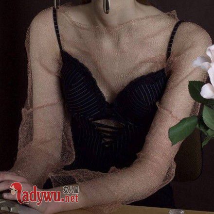美女黑白冷漠照片_我不曾拥有你 而你却拥有了我的所有