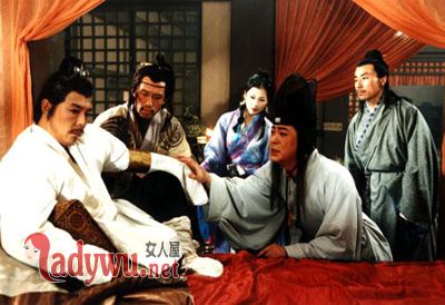 历史上赢政的父亲是吕不韦吗