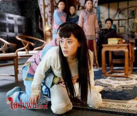 周莹被沉塘谁救了她