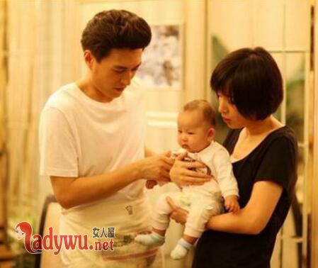 李佳怎么钓到靳东的啊