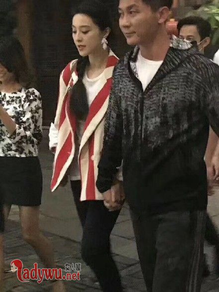范冰冰李晨撸串两人恩爱遭催婚