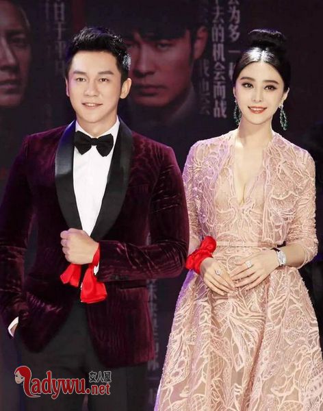 范冰冰李晨撸串两人恩爱遭催婚