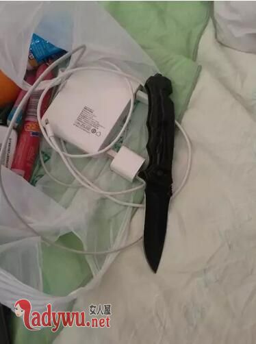 女模坐顺风车遭抢