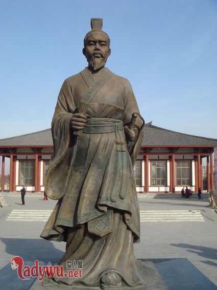 赵佗为什么不救秦国