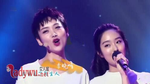 快乐大本营芳华四美唱的什么歌