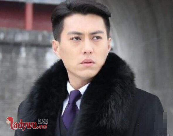 侯鸿亮为什么不捧靳东
