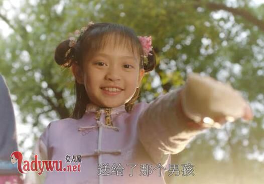 给杜明礼馒头的是谁