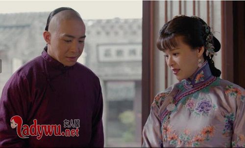 给杜明礼馒头的是谁