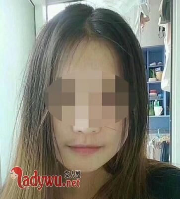 寝室床上跌落身亡