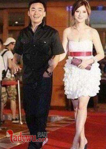 熊乃瑾是王宝强女友吗