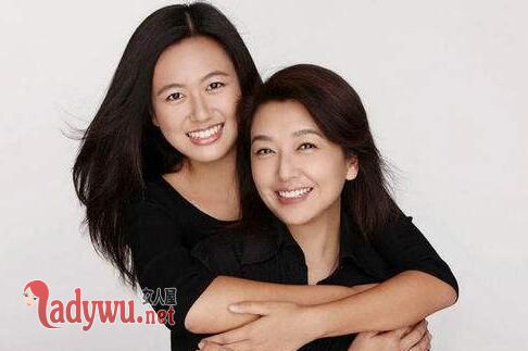 江珊与靳东真的拍拖过吗