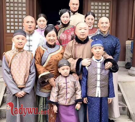 周莹为什么选玉成当养子