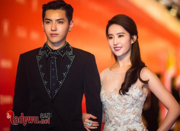 吴亦凡刘亦菲私下互动