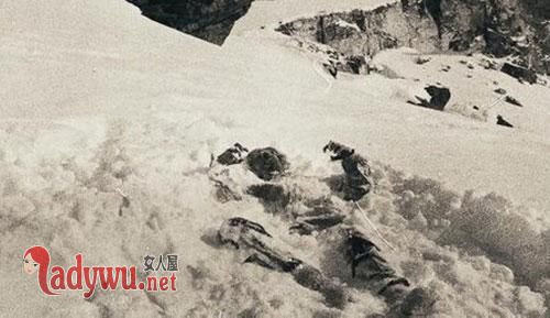 乌拉尔山死亡事件