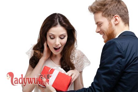 初次约会送什么礼物