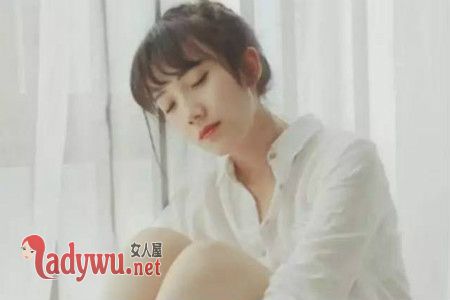 天蝎女不爱你的表现