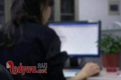 女会计贪污千万