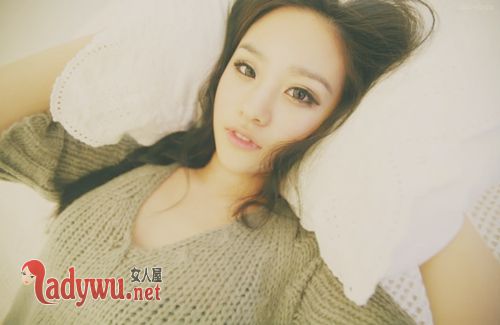 女人还留恋前任的表现