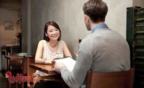 女人想跟你睡的特征