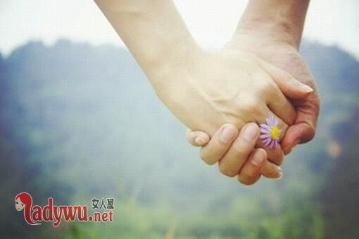 已婚女人让摸手的心理