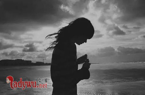 巨蟹女不理你代表什么
