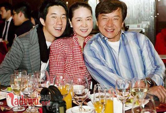 成龙为什么怕林凤娇