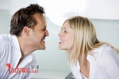 成熟男人追女人的表现