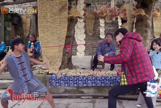 爸爸去哪儿邓伦牙齿掉了吗