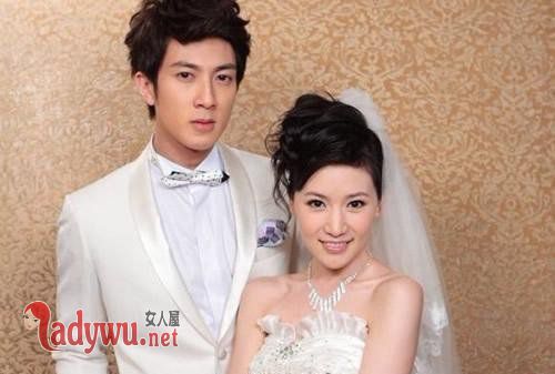 吴尊老婆首露面